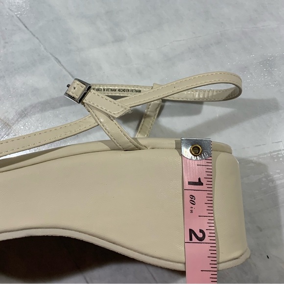 NWT Zara cream strappy 2 1/4 platform sandal size 39 - Picture 7 of 9
